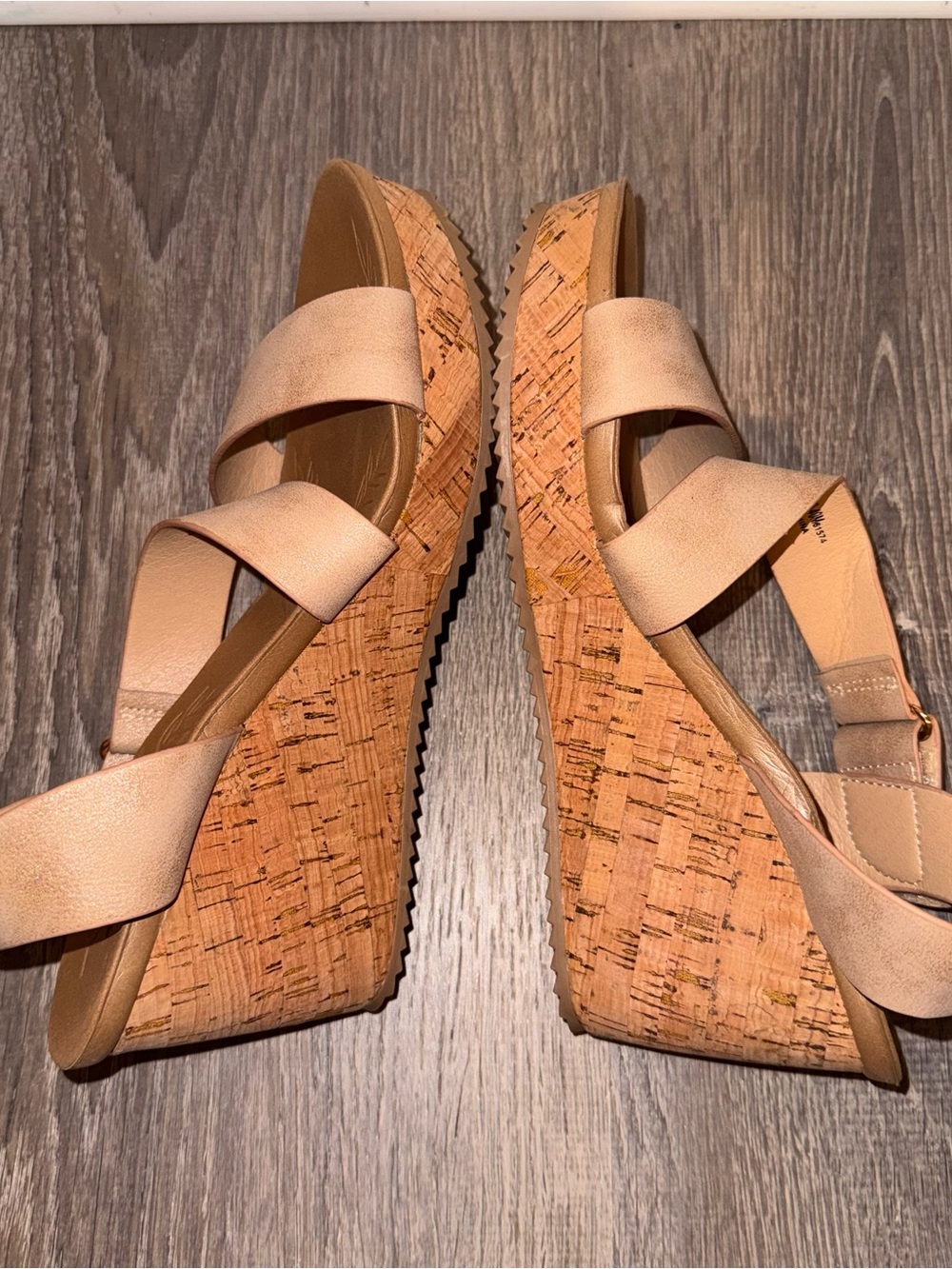 CL by Laundry Kingly Beige Tan nude shimmer Cork Wedge Sandals 9 - Picture 6 of 13